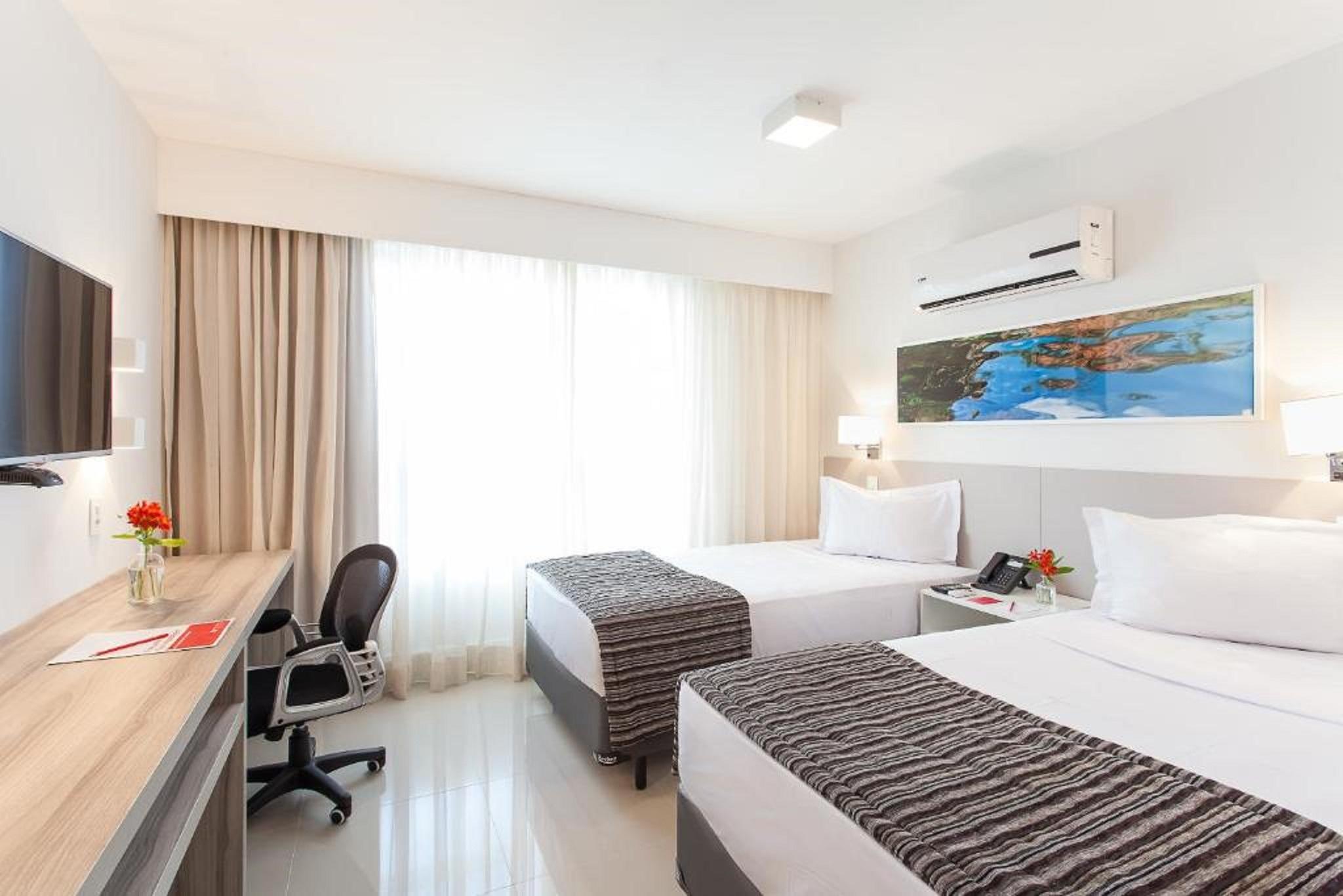 Ramada Hotel & Suites Campos Pelinca Campos dos Goytacazes Exterior foto