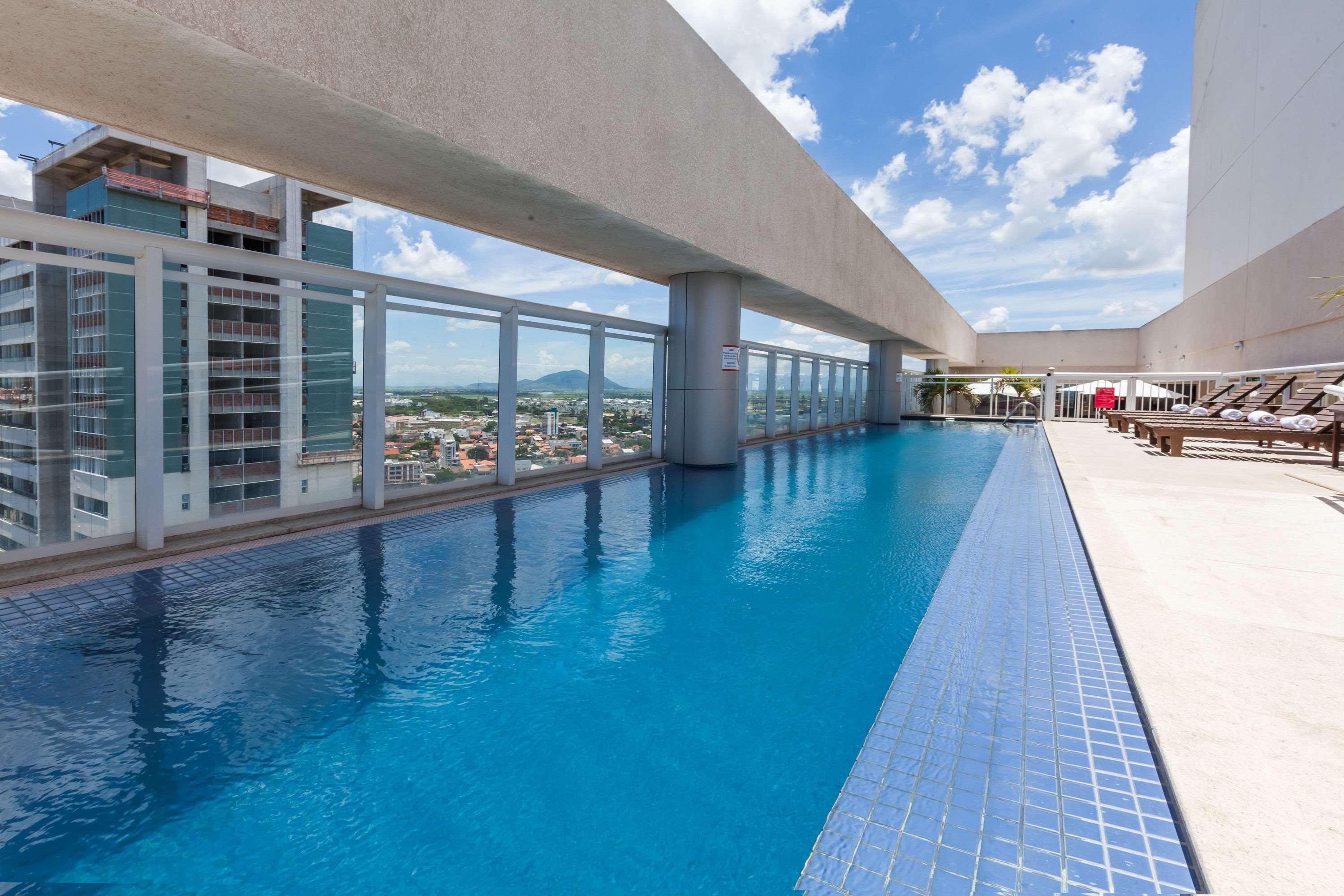 Ramada Hotel & Suites Campos Pelinca Campos dos Goytacazes Exterior foto